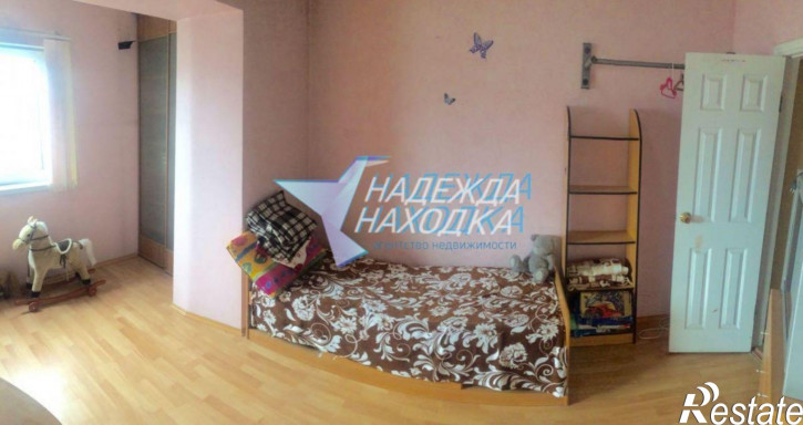 4-комн квартира Пугачева ул, 1а