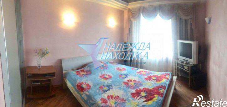 4-комн квартира Пугачева ул, 1а
