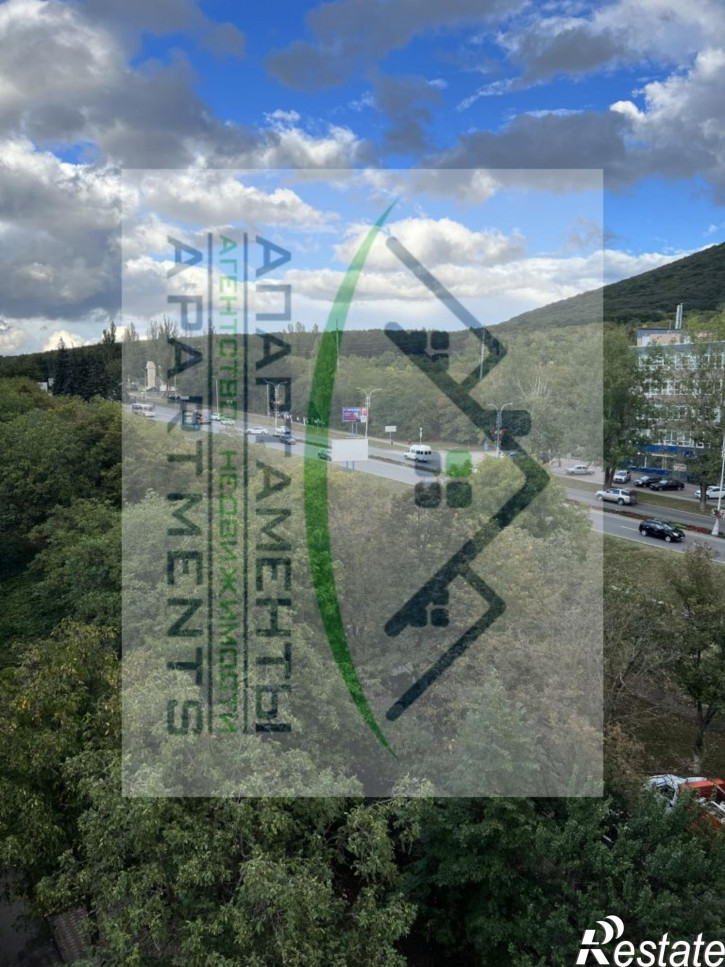 3-комн квартира Калинина пр-кт, 2к5