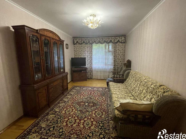 4-комн квартира Конева улица, 5