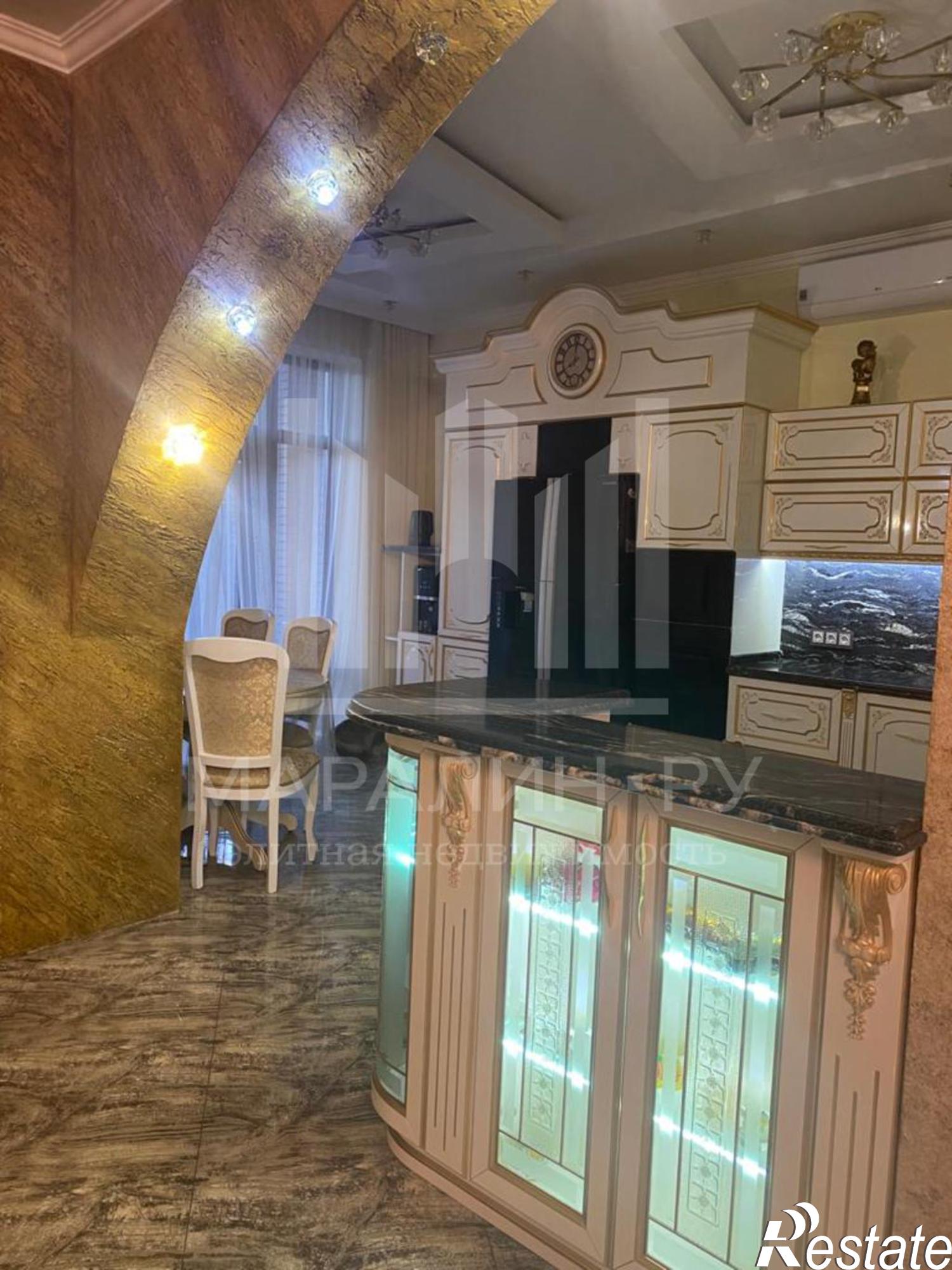 Купить дачу, дом, коттедж за 95 000 000 рублей на 28-я линия, 11