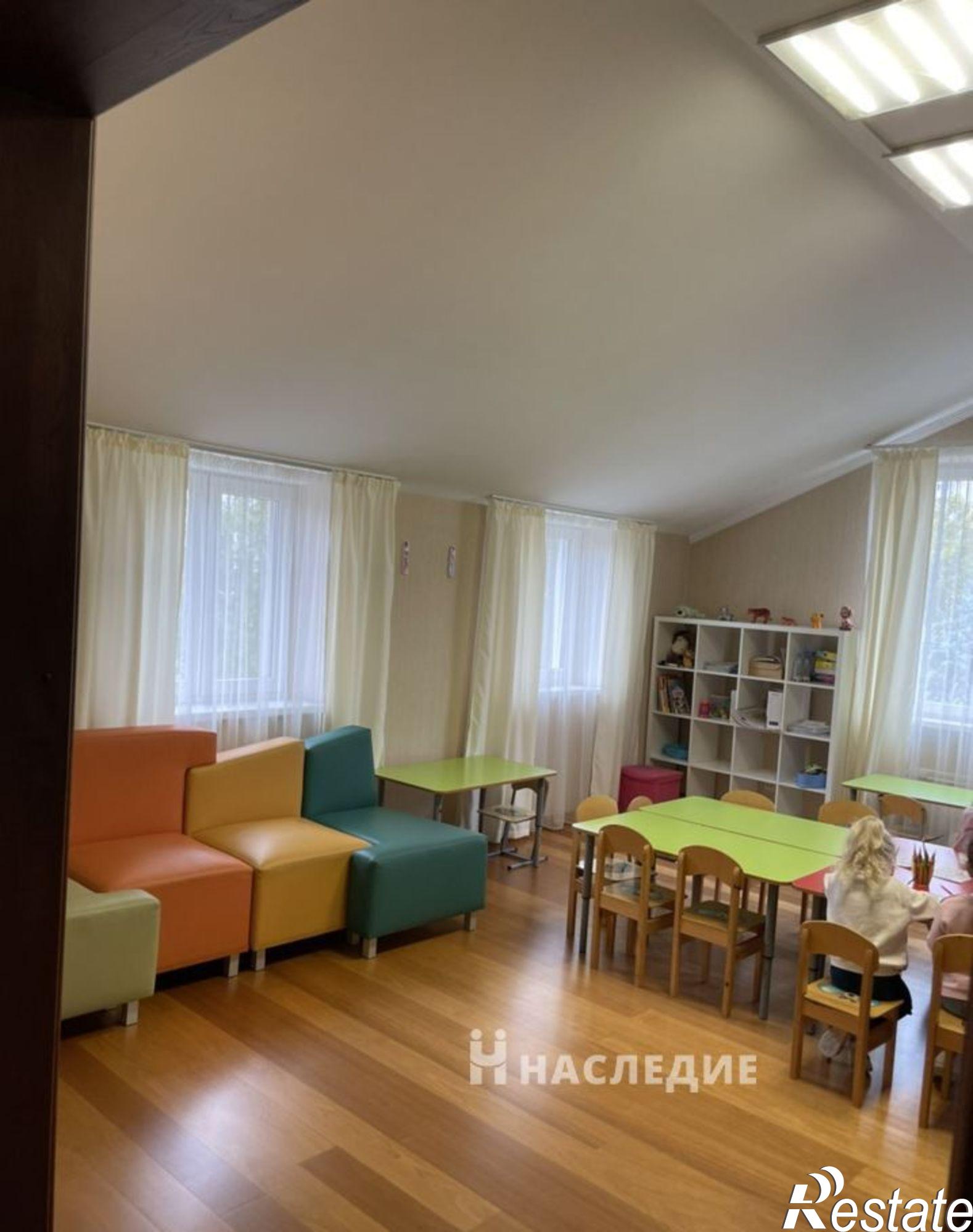 Купить дачу, дом, коттедж за 48 000 000 рублей на Форелевый пер, д. 5