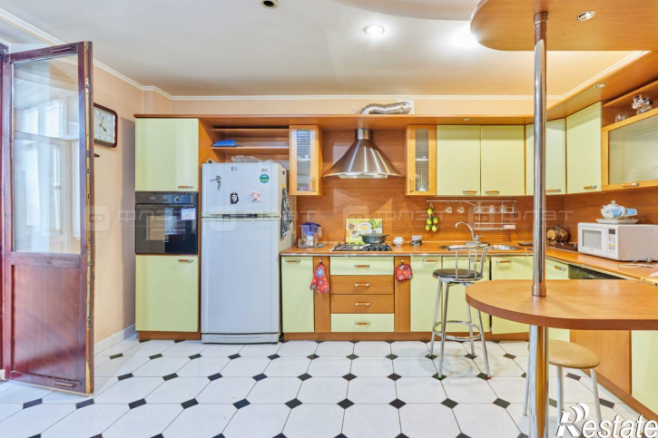 2-комн квартира ул. Космонавтов, дом 41