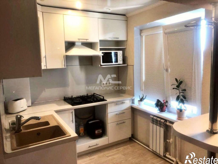 3-комн квартира Безжонова ул, 78