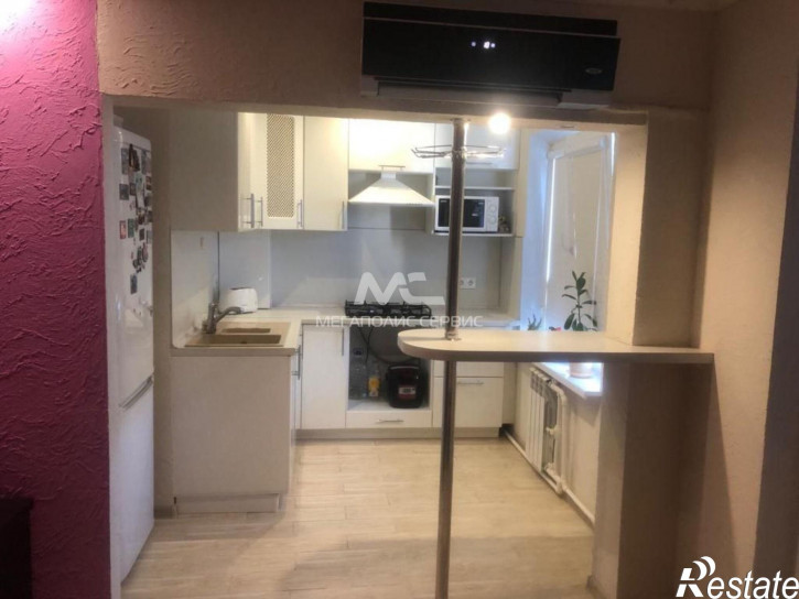 3-комн квартира Безжонова ул, 78