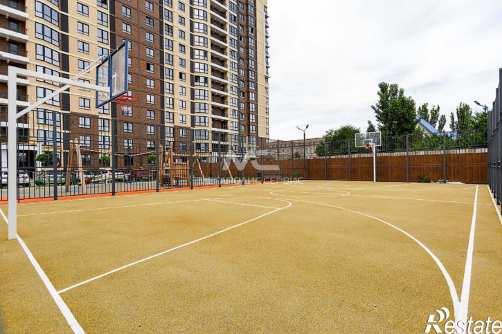 4-комн квартира Трофимова ул, 10