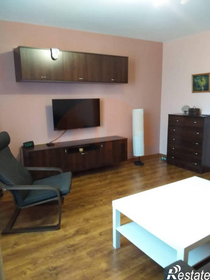 3-комн квартира Ивановой ул., 10