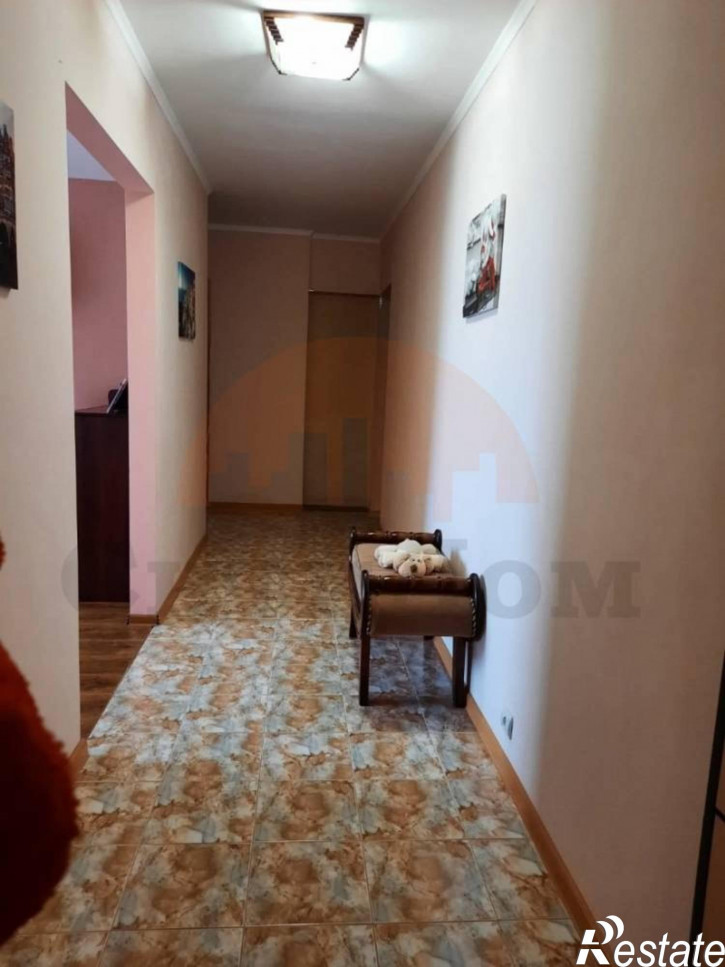 3-комн квартира Ивановой ул., 10