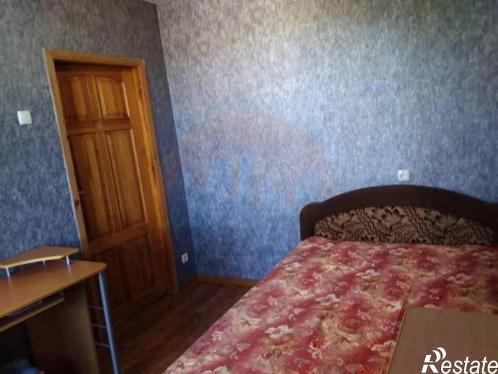 3-комн квартира Ивановой ул., 10