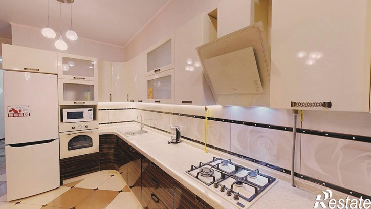 2-комн квартира Крымская улица, 34