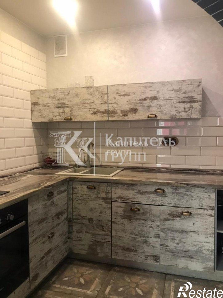 3-комн квартира улица Созидателей, 3