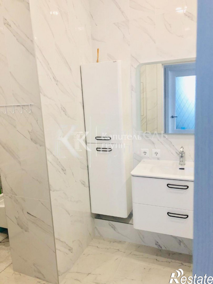 3-комн квартира улица Газовиков, 73