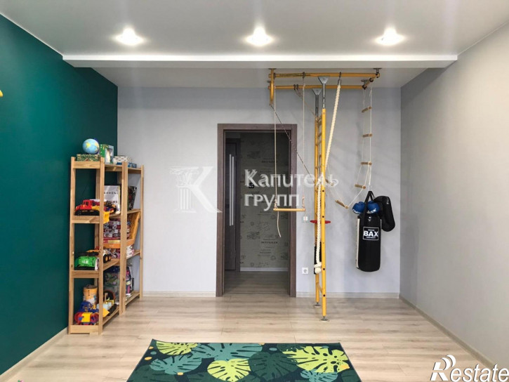 3-комн квартира улица Созидателей, 3
