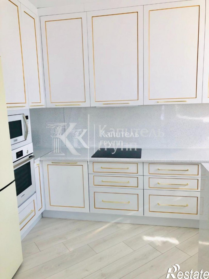 3-комн квартира улица Газовиков, 73