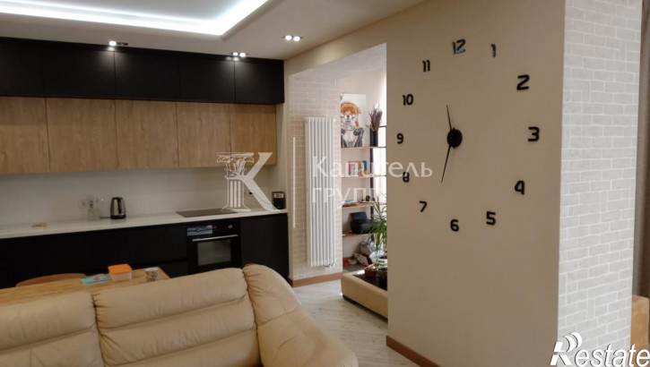 4-комн квартира улица Максима Горького, 53