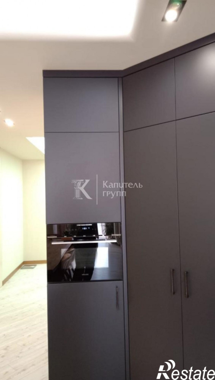 4-комн квартира улица Максима Горького, 53