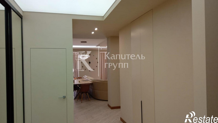 4-комн квартира улица Максима Горького, 53