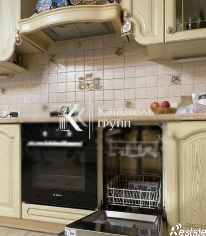 4-комн квартира улица Свердлова, 35/2