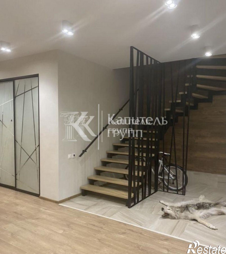 5-комн квартира улица Степана Халтурина, 8