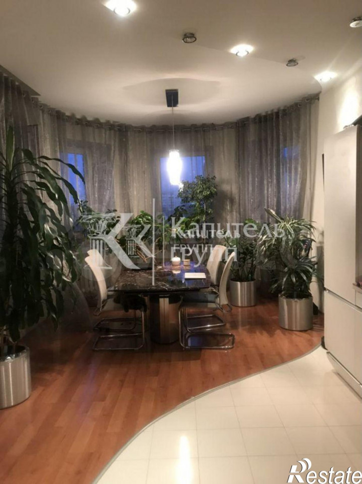 4-комн квартира улица Максима Горького, 47