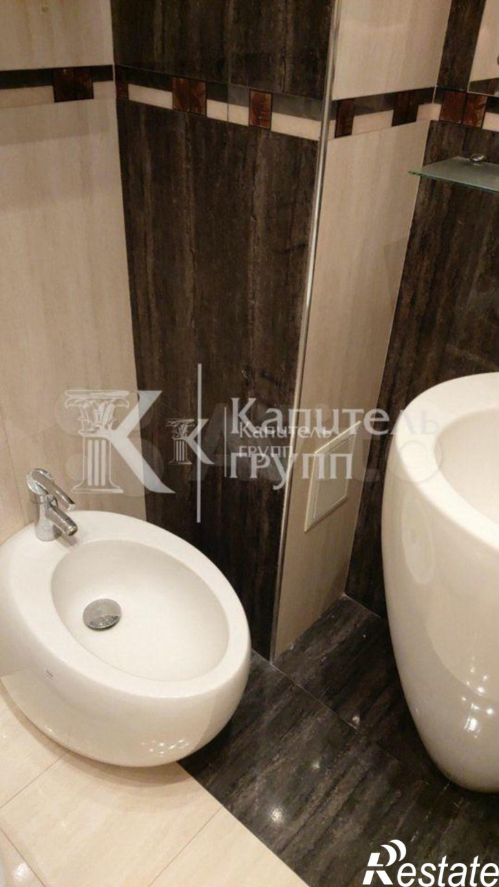 4-комн квартира улица Максима Горького, 47