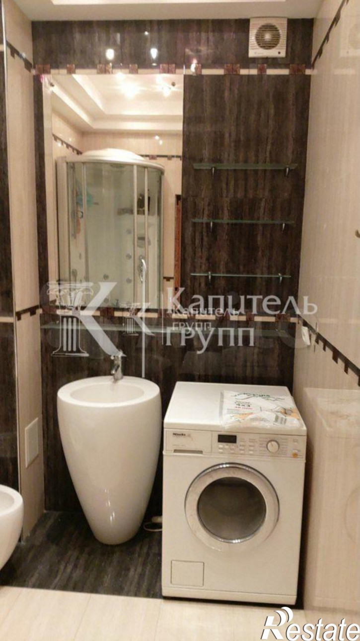 4-комн квартира улица Максима Горького, 47