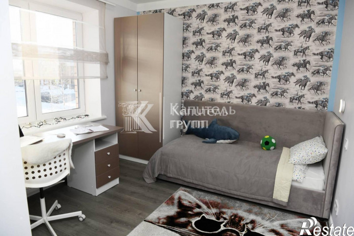 3-комн квартира улица Бориса Быстрых, 12