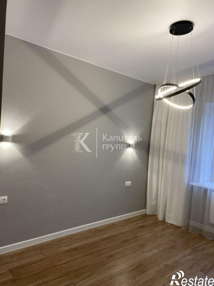 3-комн квартира ул 50 лет Октября, 4