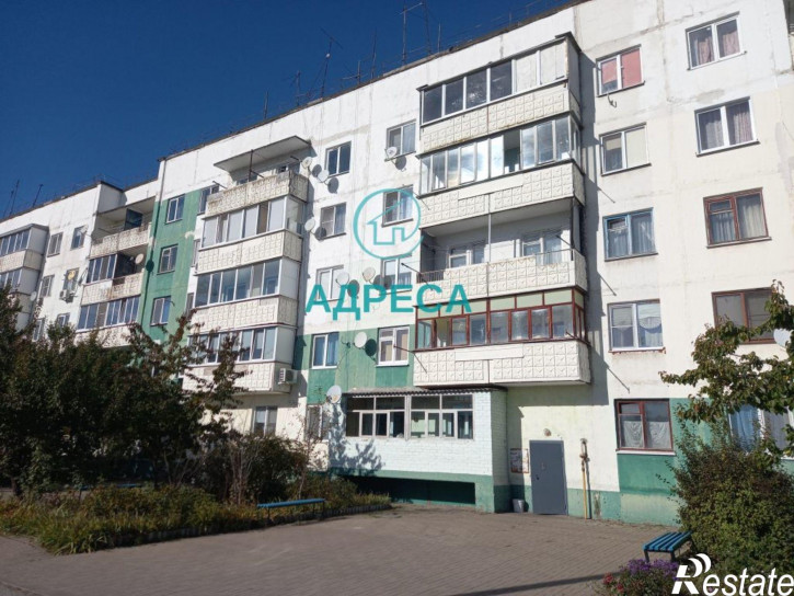 4-комн квартира Ливенская ул, 126