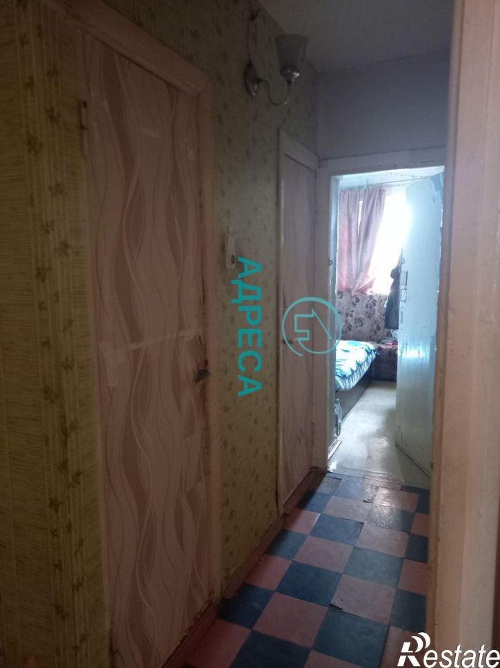 4-комн квартира Ливенская ул, 126
