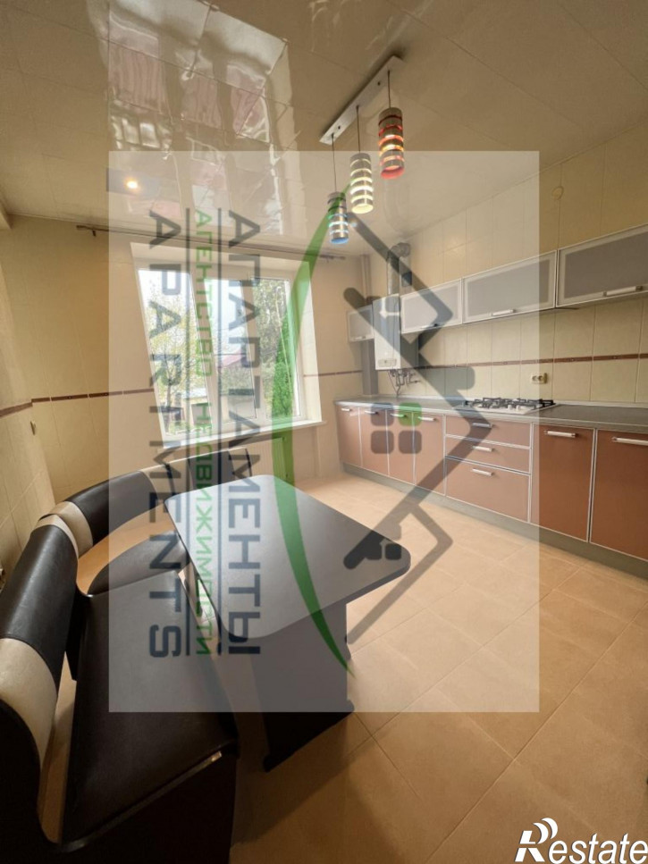 2-комн квартира Розы Люксембург ул, 42