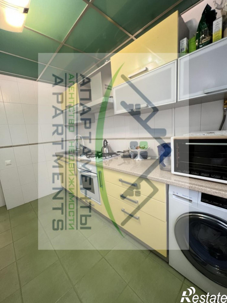 3-комн квартира Адмиральского ул, 57