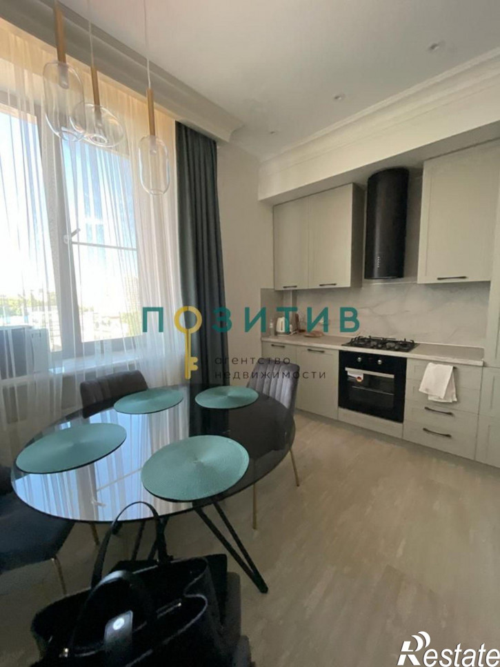 4-комн квартира Пестова ул, 17А