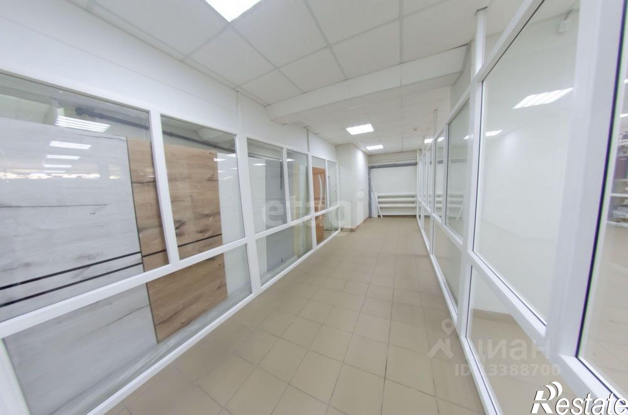 Сдать торговое помещение за 13 000 рублей на улица Розы Люксембург, 22