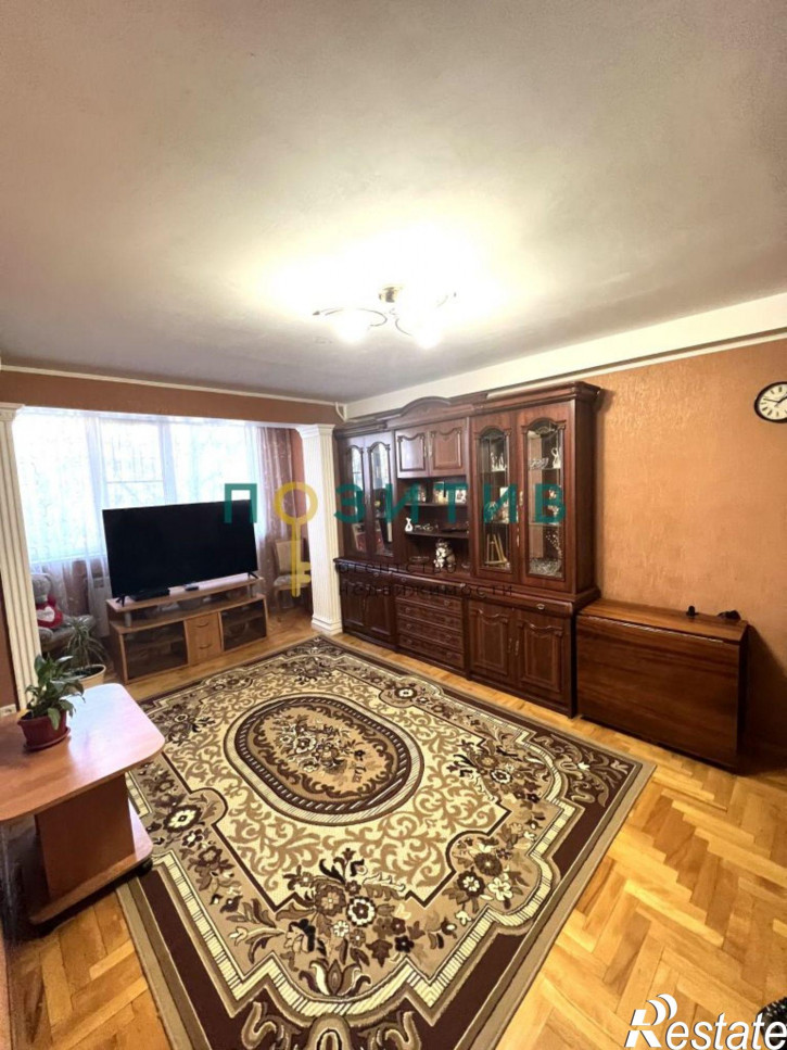 4-комн квартира Бутырина ул, 1