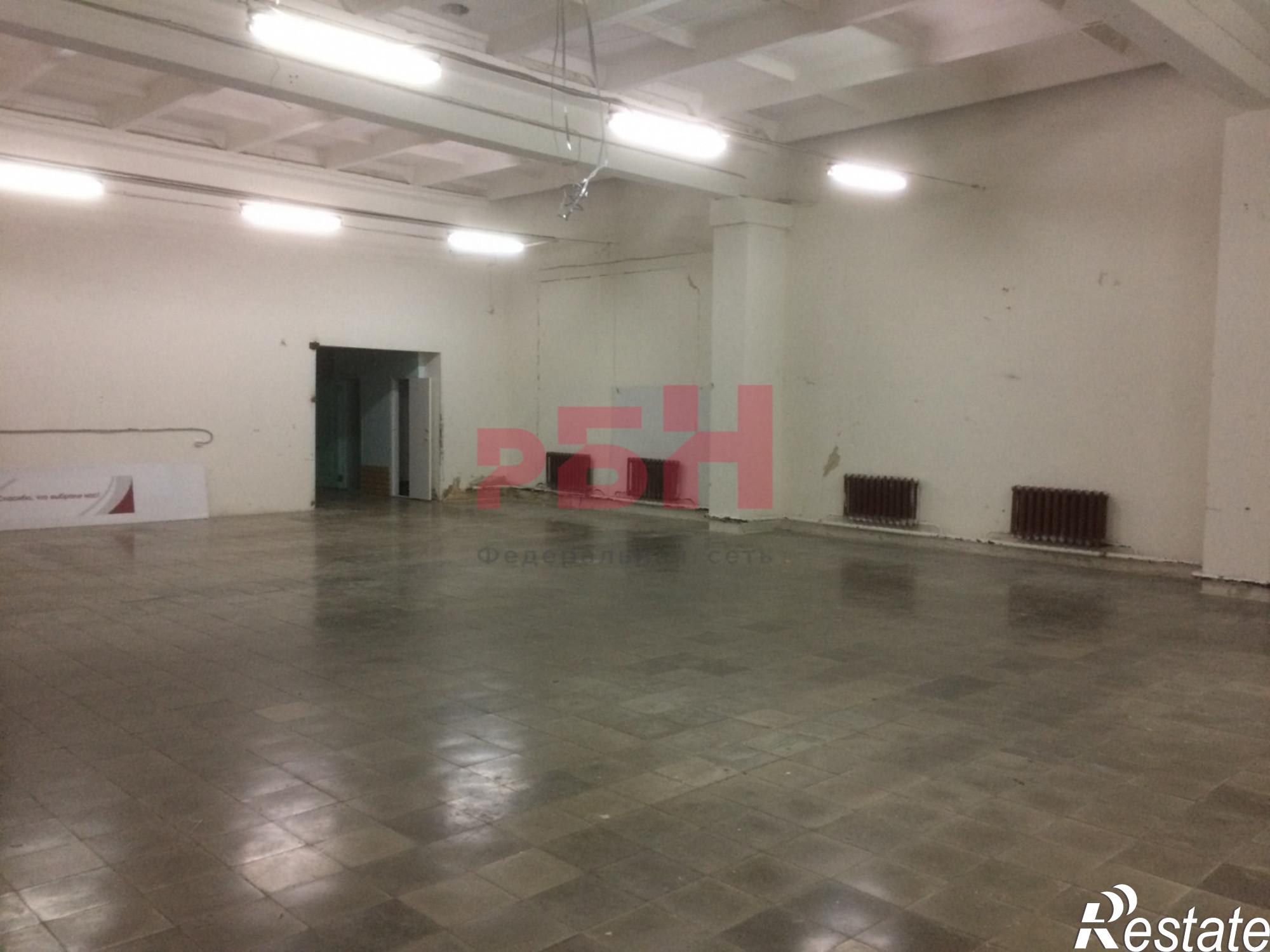 Купить помещение свободного назначения за 106 000 000 рублей на Автомобилистов ул., 4