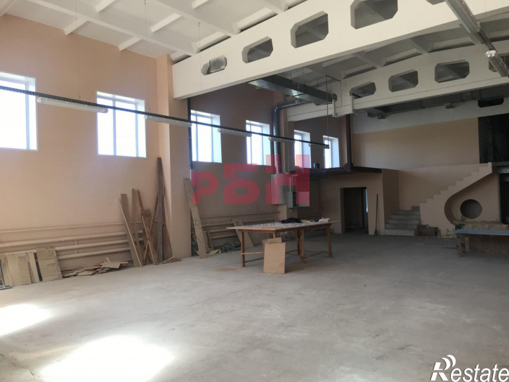 Помещение свободного назначения Комсомольская ул., 12