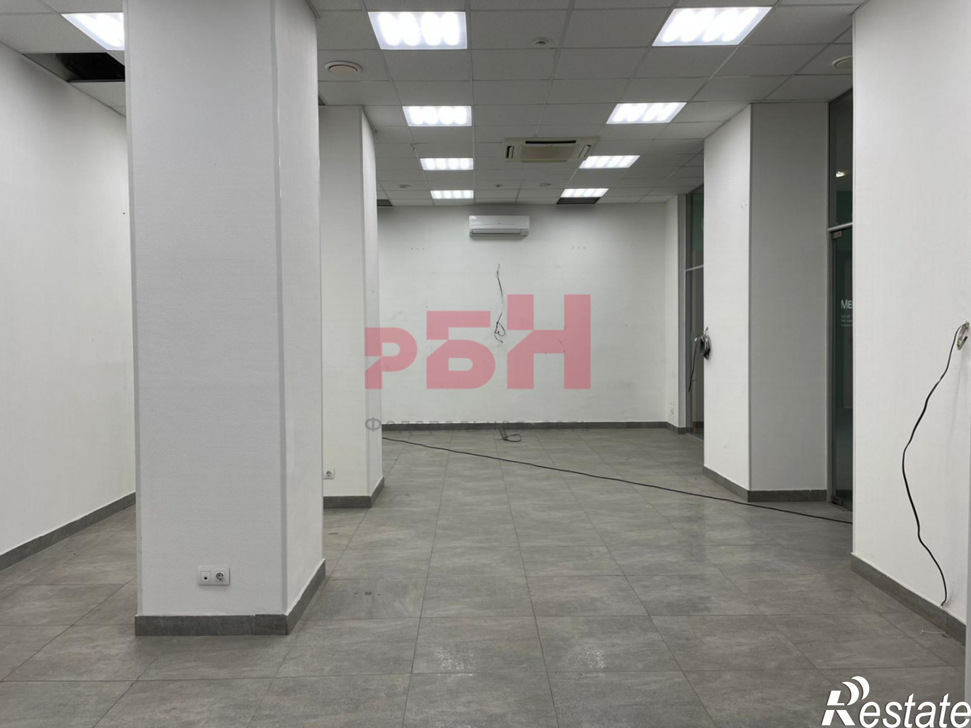 Сдать торговое помещение за 7 700 рублей на Льва Толстого ул., 38