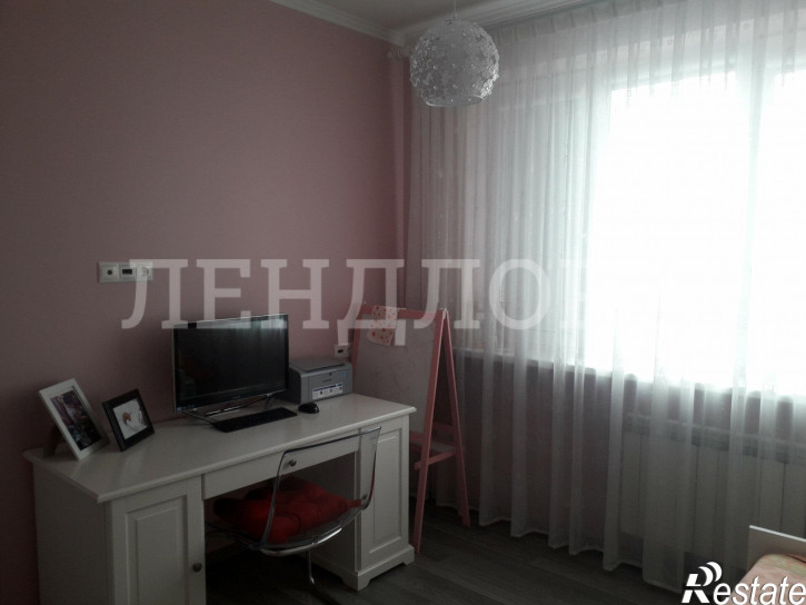 3-комн квартира улица Вересаева, 107А