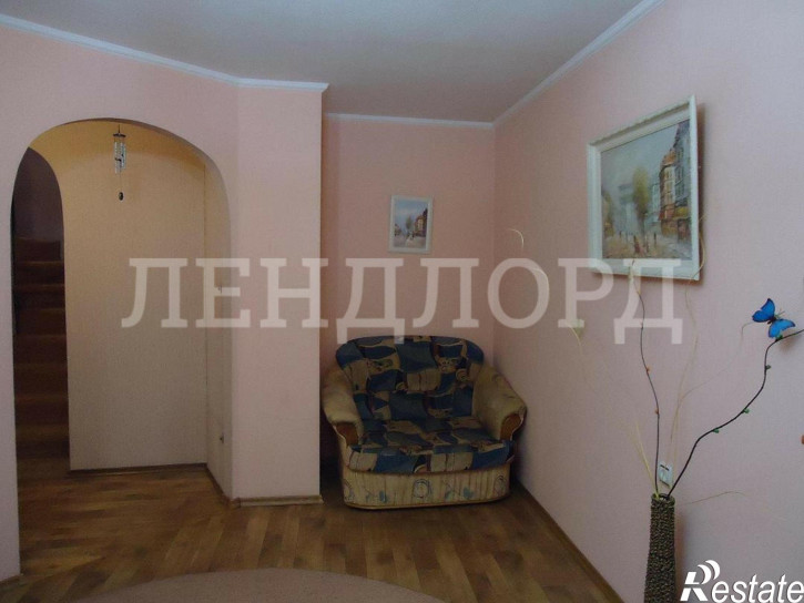 3-комн квартира Социалистическая улица, 95