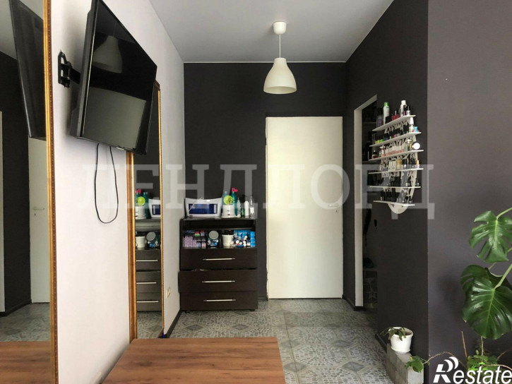 3-комн квартира улица Жданова, 9