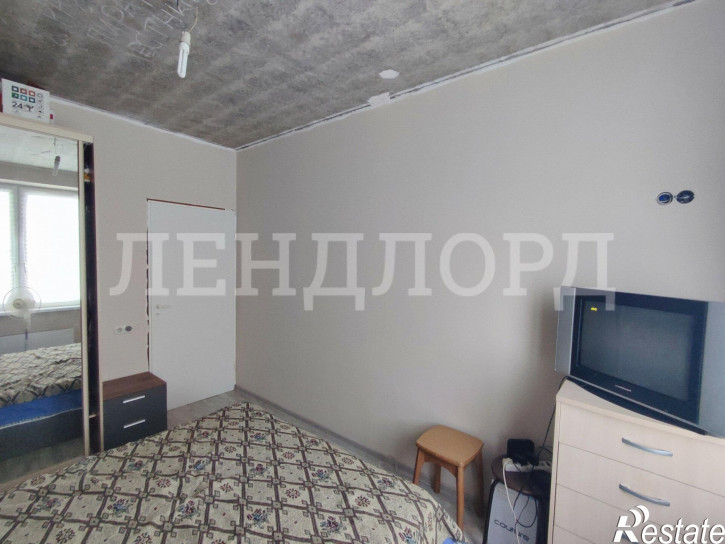 3-комн квартира улица Жданова, 9