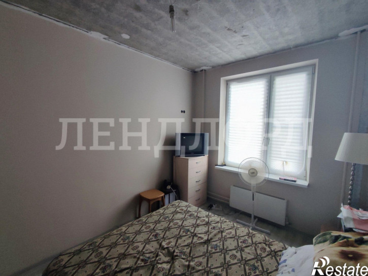 3-комн квартира улица Жданова, 9