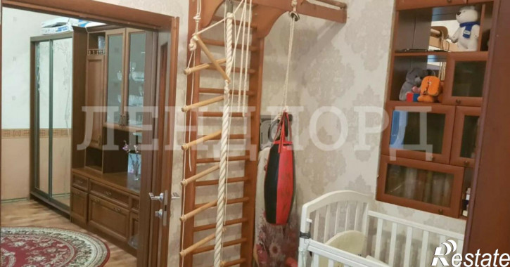 2-комн квартира Социалистическая улица, 220