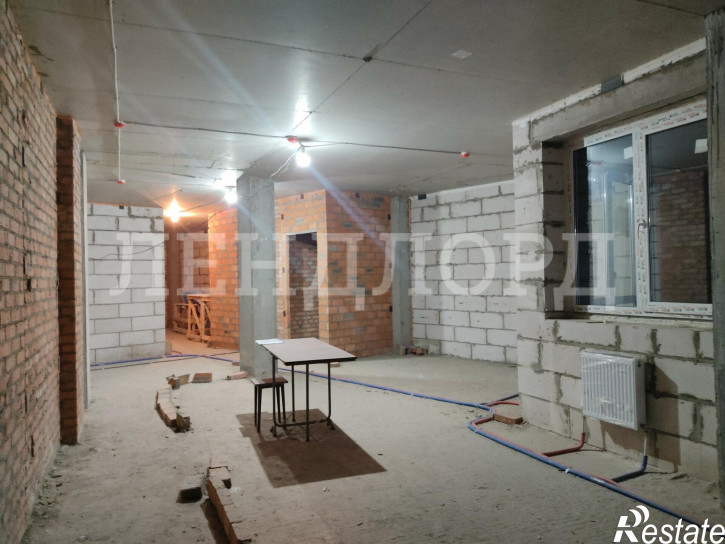 3-комн квартира проспект Шолохова, 211/2