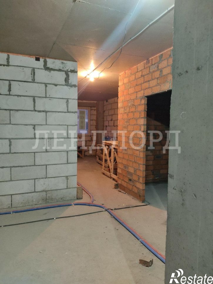 3-комн квартира проспект Шолохова, 211/2
