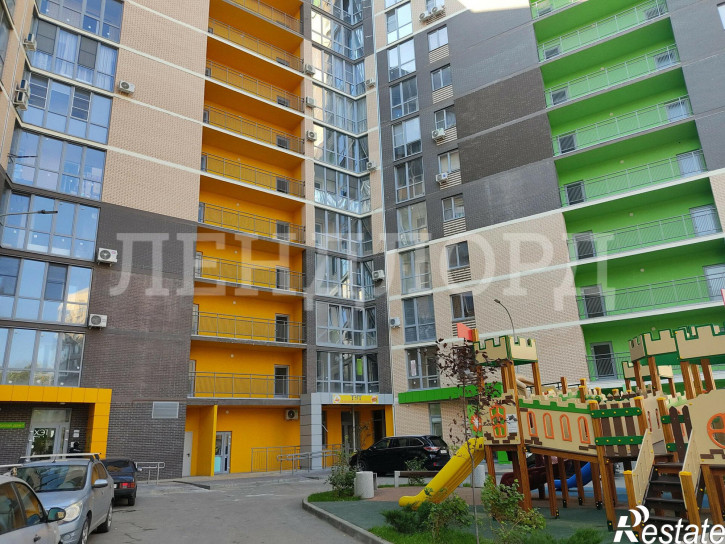 3-комн квартира проспект Шолохова, 211/2