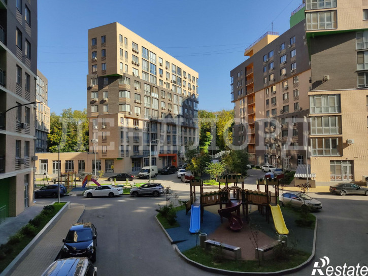 3-комн квартира проспект Шолохова, 211/2
