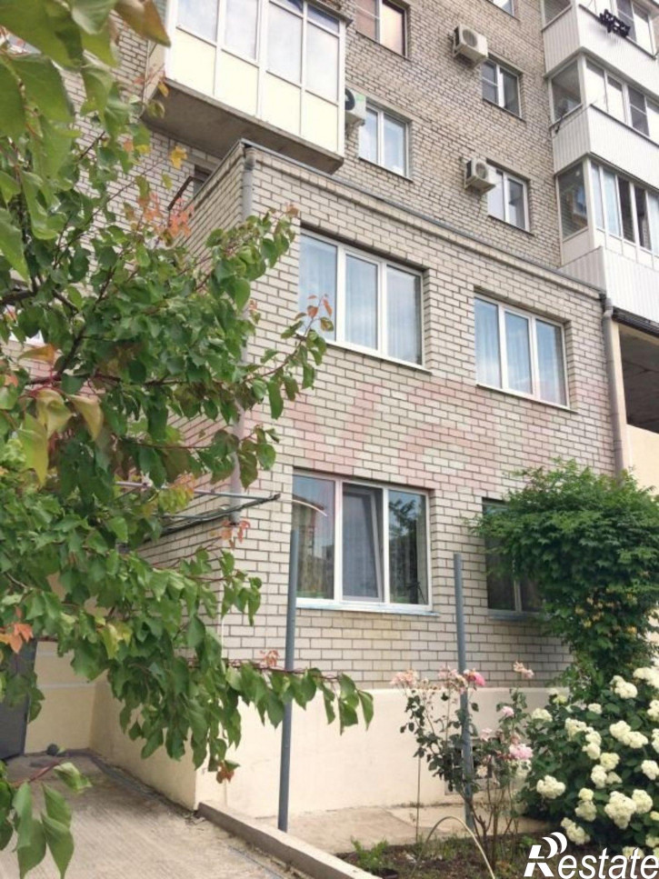 3-комн квартира Восточный пер.