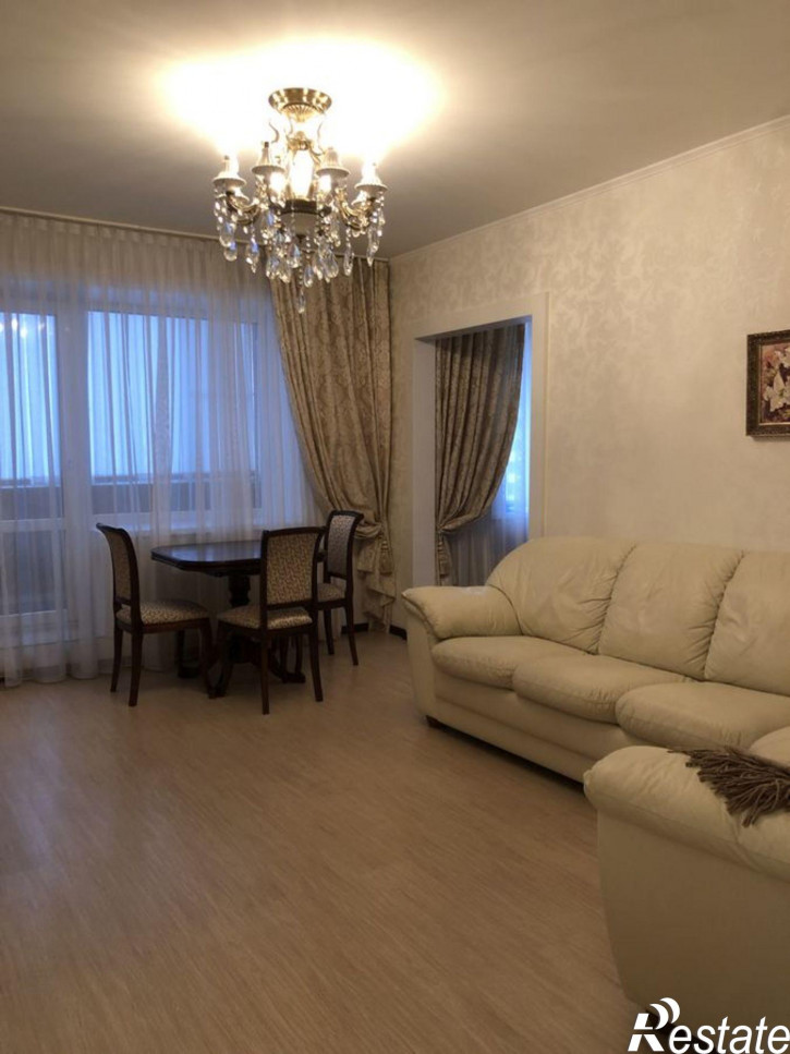 3-комн квартира ул. Тюленина,15/2